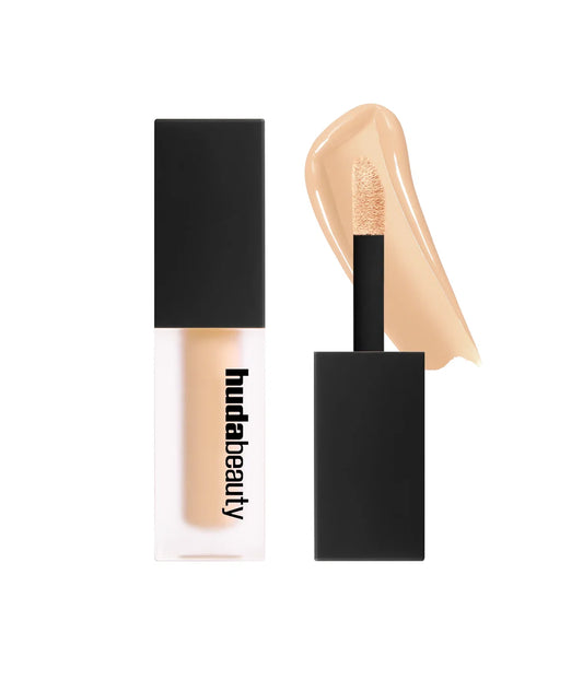 HUDA BEAUTY Mini #FauxFilter Matte Buildable Coverage
Waterproof Concealer